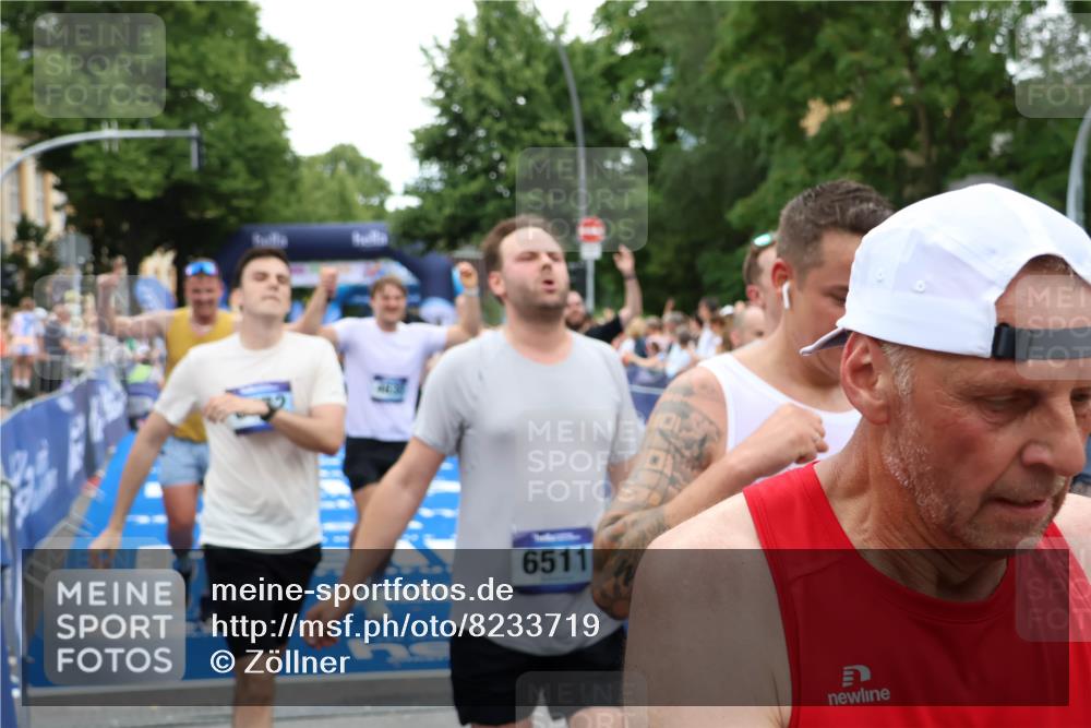 29.06.2025 - hella hamburg halbmarathon Zöllner http://msf.ph/oto/8233719 29.06.2025 10:54:31 Ziel 1442, 3426, 3794, 4635, 4868, 6511, 7129, 8772, 8798, 11009, 11797, 11799, 12321, 12362, 12607, 15146, 16327, 19067 meine-sportfotos.de