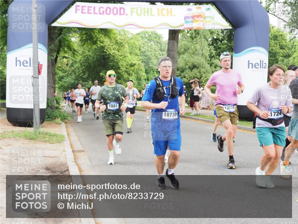 29.06.2025 - hella hamburg halbmarathon MichiJ http://msf.ph/oto/8233729 29.06.2025 10:49:49 Zwischen KM18-KM19 1126, 1722, 1724, 1881, 4370, 4665, 5734, 8469, 8822, 9899, 10194, 10214, 13528, 15093, 18028, 18359, 18717, 18739 meine-sportfotos.de