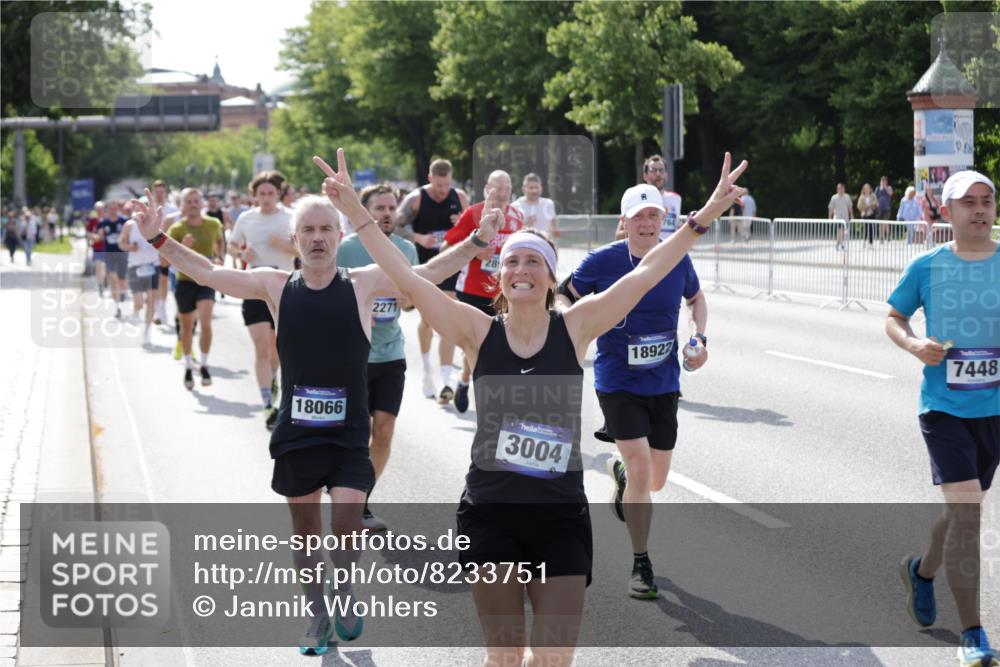 29.06.2025 - hella hamburg halbmarathon Jannik Wohlers http://msf.ph/oto/8233751 29.06.2025 09:53:13 Lombardsbrücke 2365, 2402, 2623, 2890, 2937, 3004, 3146, 3186, 3414, 4140, 4247, 4310, 5362, 5460, 5532, 5650, 5692, 6071, 6282, 6375, 6388, 6903, 7385, 7448, 7480, 9200, 9303, 9626, 9633, 9723, 9965, 11283, 12271, 13009, 13450, 13667, 14034, 14200, 14262, 14464, 14618, 14619, 14764, 15519, 15851, 16084, 16286, 16333, 16725, 16766, 17032, 17384, 17718, 17748, 17960, 18066, 18638, 18678, 18922 meine-sportfotos.de