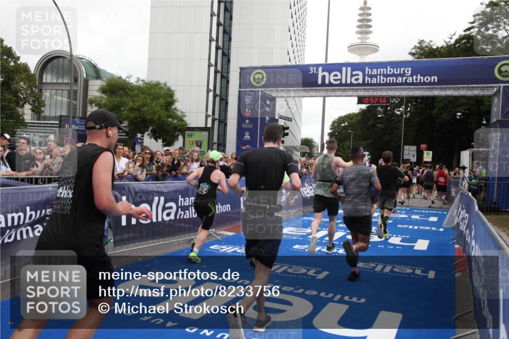 29.06.2025 - hella hamburg halbmarathon Michael Strokosch http://msf.ph/oto/8233756 29.06.2025 10:52:54 Ziel 1257, 1258, 1657, 2099, 2444, 2814, 2910, 4557, 4558, 5077, 5169, 5194, 8172, 8720, 8955, 9065, 9163, 10724, 10811, 11217, 11992, 14198, 14286, 14805, 17198, 18331, 19244 meine-sportfotos.de