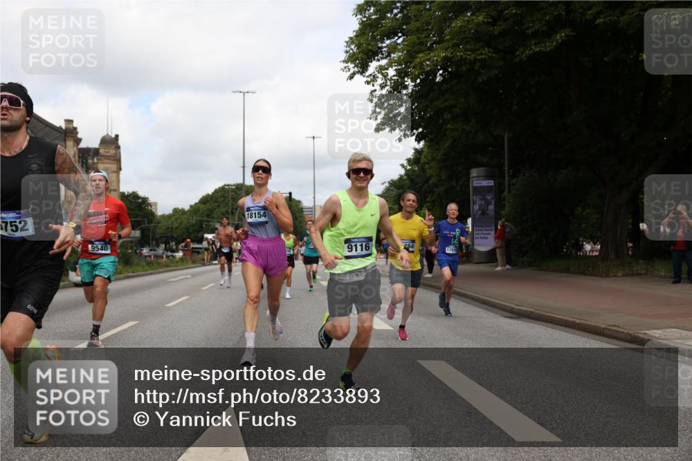 29.06.2025 - hella hamburg halbmarathon Yannick Fuchs http://msf.ph/oto/8233893 29.06.2025 10:34:23 20KM 1358, 1975, 2044, 2563, 2573, 2972, 3547, 3626, 4381, 4398, 4565, 4766, 4888, 5752, 6149, 8319, 8346, 8574, 8933, 9116, 9540, 11284, 11714, 11806, 12046, 12091, 12335, 12372, 13190, 14077, 14272, 14699, 15336, 15421, 15435, 15744, 15828, 17425, 17668, 17792, 17916, 17973, 18013, 18154, 18803 meine-sportfotos.de