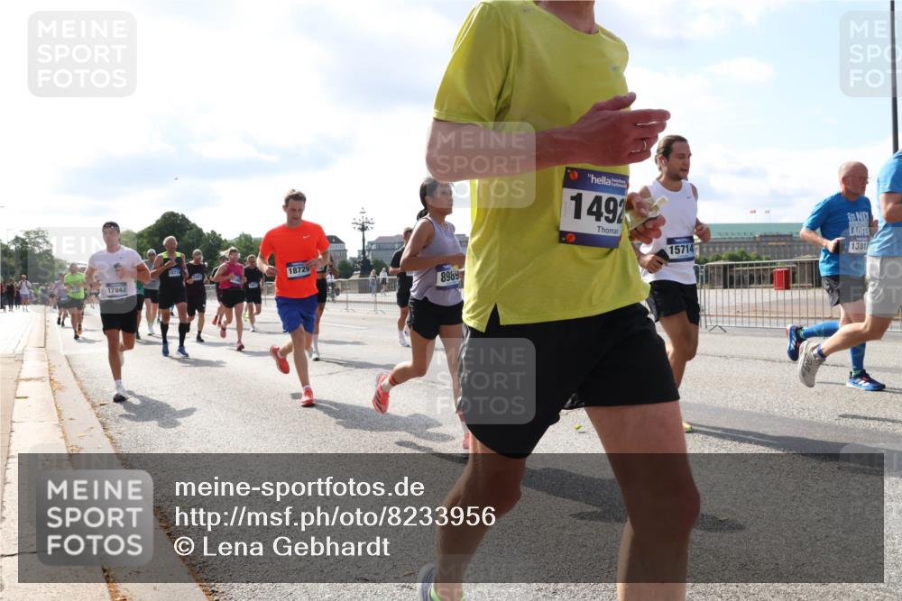 29.06.2025 - hella hamburg halbmarathon Lena Gebhardt http://msf.ph/oto/8233956 29.06.2025 09:56:11 Lombardsbrücke 1061, 1143, 1216, 1257, 1267, 1452, 1461, 1499, 1502, 1507, 1592, 1689, 2083, 2250, 2260, 2504, 2818, 2864, 2884, 2953, 3060, 3256, 3296, 3543, 3692, 3945, 4033, 4077, 4127, 4324, 4346, 4557, 4601, 5116, 5482, 5600, 5607, 5978, 6115, 6134, 6168, 6481, 6511, 6512, 6994, 7056, 7100, 7178, 7224, 7332, 7583, 7943, 8335, 8514, 8968, 8989, 8996, 9246, 9537, 10596 meine-sportfotos.de