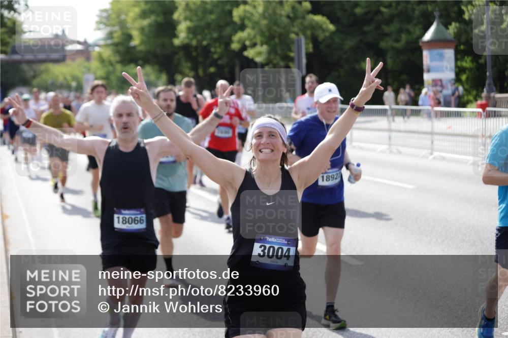 29.06.2025 - hella hamburg halbmarathon Jannik Wohlers http://msf.ph/oto/8233960 29.06.2025 09:53:13 Lombardsbrücke 2365, 2402, 2623, 2890, 2937, 3004, 3146, 3186, 3414, 4140, 4247, 4310, 5362, 5460, 5532, 5650, 5692, 6071, 6282, 6375, 6388, 6903, 7385, 7448, 7480, 9200, 9303, 9626, 9633, 9723, 9965, 11283, 12271, 13009, 13450, 13667, 14034, 14200, 14262, 14464, 14618, 14619, 14764, 15519, 15851, 16084, 16286, 16333, 16725, 16766, 17032, 17384, 17718, 17748, 17960, 18066, 18638, 18678, 18922 meine-sportfotos.de