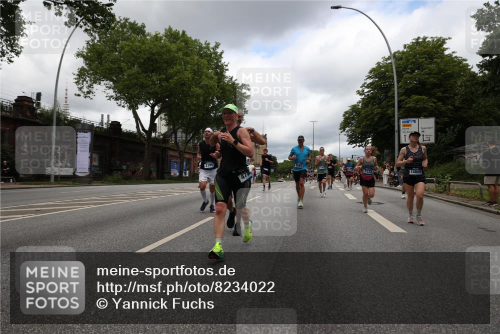 29.06.2025 - hella hamburg halbmarathon Yannick Fuchs http://msf.ph/oto/8234022 29.06.2025 10:47:00 20KM 1257, 1258, 1482, 1683, 2111, 2208, 2346, 2910, 3334, 3399, 3999, 4065, 4419, 4587, 4726, 5077, 5169, 5194, 5607, 5907, 6198, 6897, 7232, 7383, 7509, 8273, 8361, 8587, 8651, 8955, 9065, 9163, 10529, 10724, 11217, 11588, 11589, 11604, 11689, 12155, 12482, 12910, 14805, 15430, 15681, 15980, 16467, 16929, 17710, 18249, 18331, 18720, 18901, 19208, 19244 meine-sportfotos.de