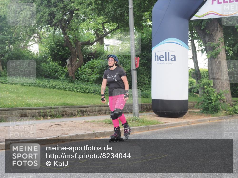 29.06.2025 - hella hamburg halbmarathon KatJ http://msf.ph/oto/8234044 29.06.2025 09:43:30 Zwischen KM18-KM19  meine-sportfotos.de