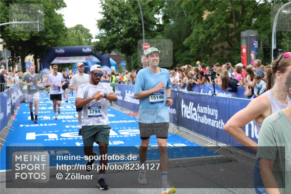 29.06.2025 - hella hamburg halbmarathon Zöllner http://msf.ph/oto/8234127 29.06.2025 10:54:38 Ziel 2474, 3794, 5259, 8798, 9012, 10040, 10368, 10376, 12607, 15146 meine-sportfotos.de