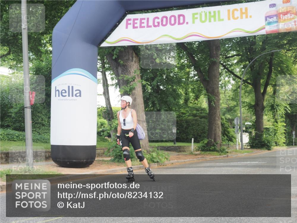 29.06.2025 - hella hamburg halbmarathon KatJ http://msf.ph/oto/8234132 29.06.2025 09:43:32 Zwischen KM18-KM19  meine-sportfotos.de