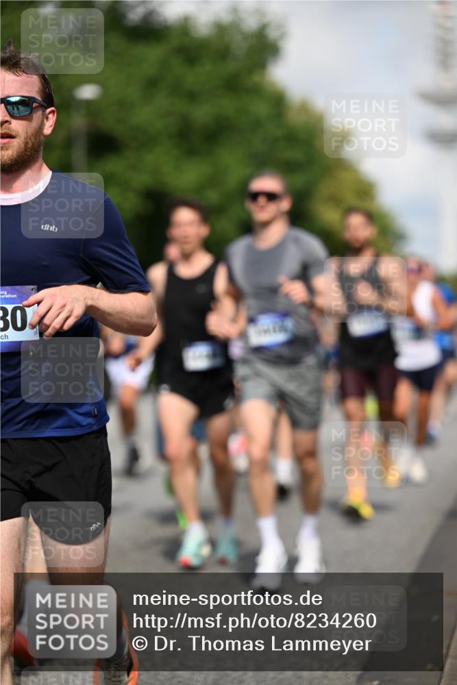 29.06.2025 - hella hamburg halbmarathon Dr. Thomas Lammeyer http://msf.ph/oto/8234260 29.06.2025 09:50:32 Kennedybrücke 1002, 1053, 1396, 1407, 1411, 1910, 1959, 2228, 2563, 2836, 2851, 3790, 3935, 4246, 4740, 5193, 6032, 6305, 6473, 6915, 7080, 7622, 7831, 7867, 7972, 9376, 9508, 10771, 11055, 11370 meine-sportfotos.de