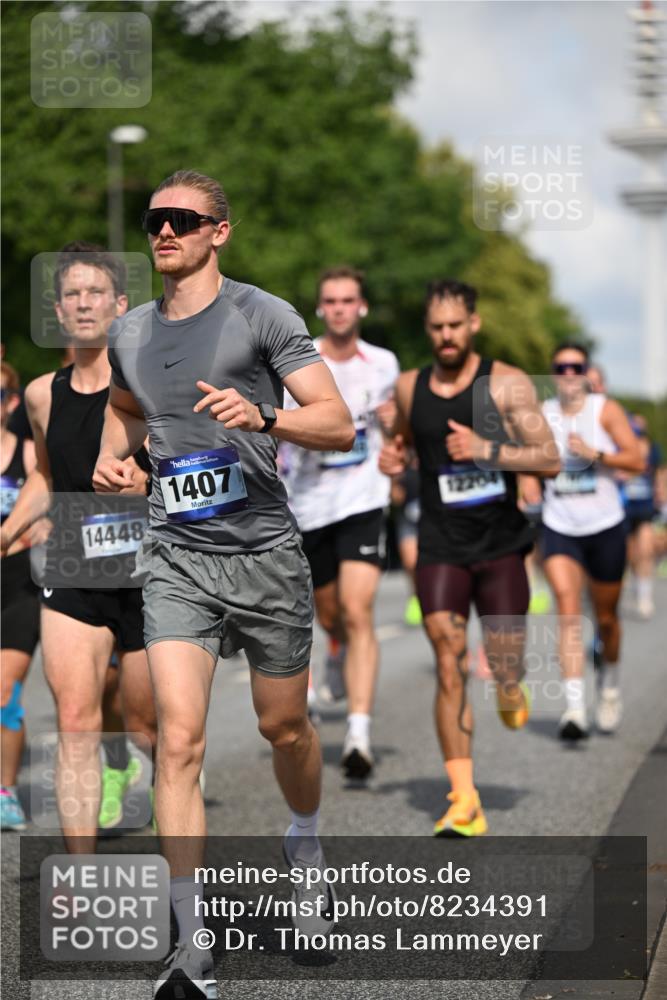 29.06.2025 - hella hamburg halbmarathon Dr. Thomas Lammeyer http://msf.ph/oto/8234391 29.06.2025 09:50:33 Kennedybrücke 1002, 1396, 1407, 1411, 1910, 1959, 2228, 2563, 2836, 2851, 3790, 3935, 4246, 4740, 5193, 6032, 6305, 6473, 6915, 7080, 7622, 7831, 7867, 7972, 8366, 9376, 9508, 10771, 11055, 11370 meine-sportfotos.de