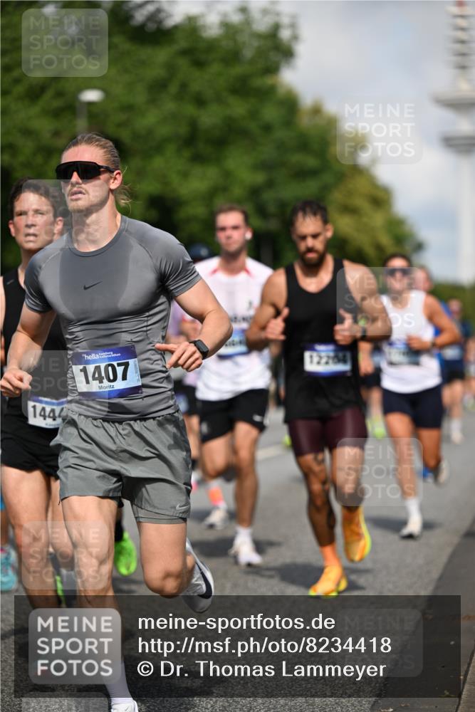 29.06.2025 - hella hamburg halbmarathon Dr. Thomas Lammeyer http://msf.ph/oto/8234418 29.06.2025 09:50:33 Kennedybrücke 1002, 1396, 1407, 1411, 1910, 1959, 2228, 2563, 2836, 2851, 3790, 3935, 4246, 4740, 5193, 6032, 6305, 6473, 6915, 7080, 7622, 7831, 7867, 7972, 8366, 9376, 9508, 10771, 11055, 11370 meine-sportfotos.de