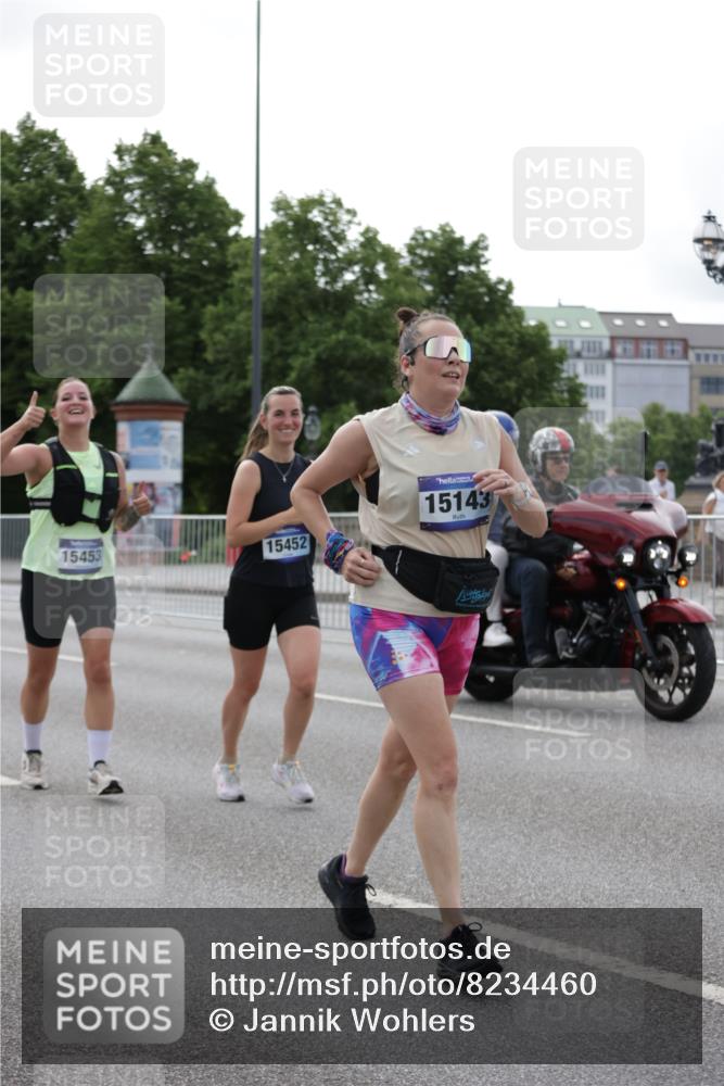 29.06.2025 - hella hamburg halbmarathon Jannik Wohlers http://msf.ph/oto/8234460 29.06.2025 10:28:32 Lombardsbrücke 1518, 1557, 1869, 3717, 4161, 4362, 4834, 4982, 5167, 5249, 5250, 7169, 10068, 12099, 12442, 14205, 15143, 15452, 15453 meine-sportfotos.de