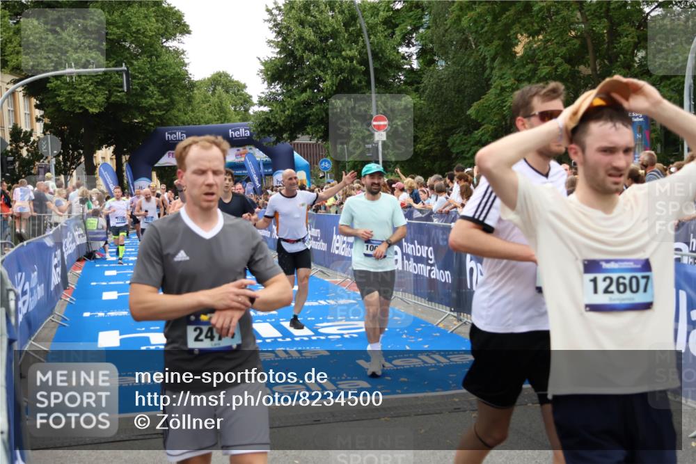 29.06.2025 - hella hamburg halbmarathon Zöllner http://msf.ph/oto/8234500 29.06.2025 10:54:42 Ziel 1125, 1496, 3310, 5259, 7478, 8449, 9012, 10040, 10368, 10376, 12489, 14239, 15389, 15408, 15584, 17231, 17765, 19000 meine-sportfotos.de