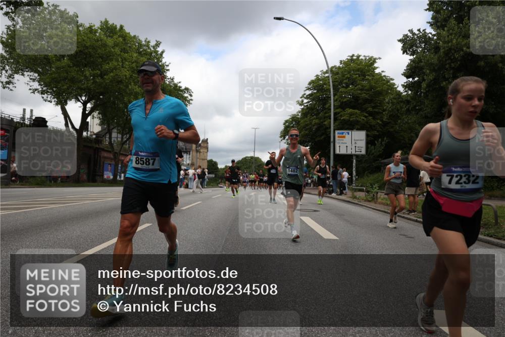 29.06.2025 - hella hamburg halbmarathon Yannick Fuchs http://msf.ph/oto/8234508 29.06.2025 10:47:02 20KM 1258, 1482, 1683, 2074, 2111, 2208, 2346, 2910, 3334, 3399, 3999, 4065, 4419, 4587, 4726, 5077, 5169, 5194, 5607, 5907, 6198, 6897, 7232, 7383, 7509, 8273, 8361, 8587, 8651, 8955, 9065, 9163, 9537, 10529, 10724, 11217, 11588, 11589, 11604, 11689, 11992, 12155, 12482, 12875, 12910, 14805, 15430, 15681, 15980, 16467, 16929, 17710, 18249, 18331, 18720, 18901, 19208, 19244 meine-sportfotos.de