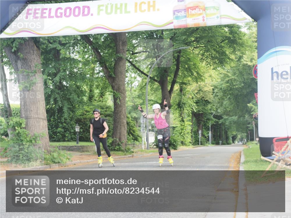 29.06.2025 - hella hamburg halbmarathon KatJ http://msf.ph/oto/8234544 29.06.2025 09:44:06 Zwischen KM18-KM19  meine-sportfotos.de