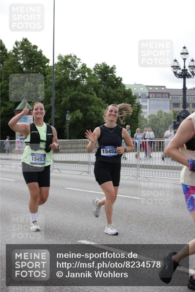29.06.2025 - hella hamburg halbmarathon Jannik Wohlers http://msf.ph/oto/8234578 29.06.2025 10:28:32 Lombardsbrücke 1518, 1557, 1869, 3717, 4161, 4362, 4834, 4982, 5167, 5249, 5250, 7169, 10068, 12099, 12442, 14205, 15143, 15452, 15453 meine-sportfotos.de