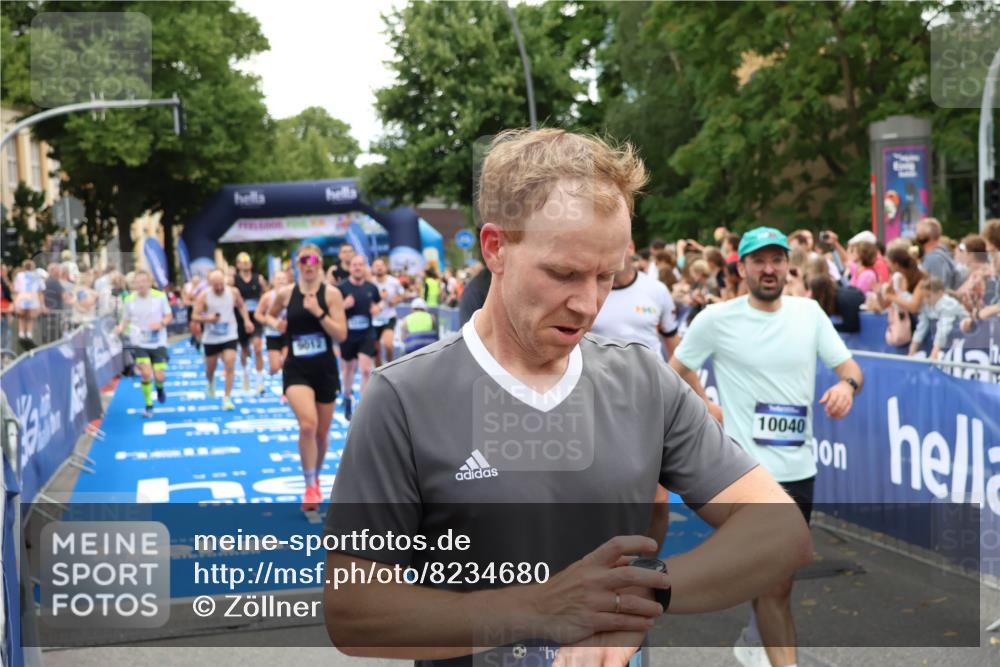 29.06.2025 - hella hamburg halbmarathon Zöllner http://msf.ph/oto/8234680 29.06.2025 10:54:44 Ziel 1125, 1496, 2561, 3310, 6587, 7478, 8449, 9012, 9227, 10040, 10368, 10376, 12489, 13147, 14239, 15389, 15408, 15584, 17231, 17765, 19000 meine-sportfotos.de
