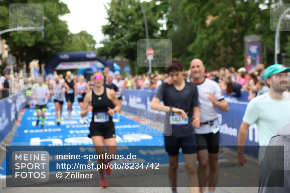 29.06.2025 - hella hamburg halbmarathon Zöllner http://msf.ph/oto/8234742 29.06.2025 10:54:45 Ziel 1125, 1496, 2561, 3310, 6587, 7478, 8449, 9012, 9227, 12186, 12489, 13147, 14239, 15389, 15408, 15584, 17231, 17765, 19000 meine-sportfotos.de