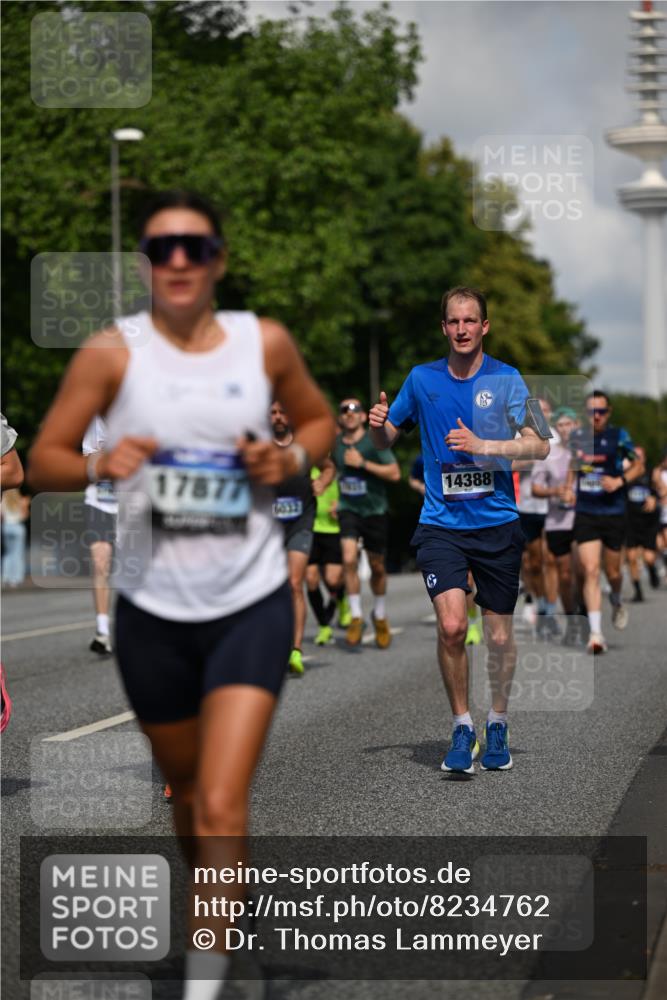 29.06.2025 - hella hamburg halbmarathon Dr. Thomas Lammeyer http://msf.ph/oto/8234762 29.06.2025 09:50:36 Kennedybrücke 1002, 1396, 1407, 1411, 1910, 1959, 2228, 2563, 2836, 2851, 3790, 3935, 4246, 4740, 6032, 6305, 6473, 6915, 7080, 7622, 7831, 7867, 7972, 8366, 9376, 9508, 10771, 11055, 11370 meine-sportfotos.de