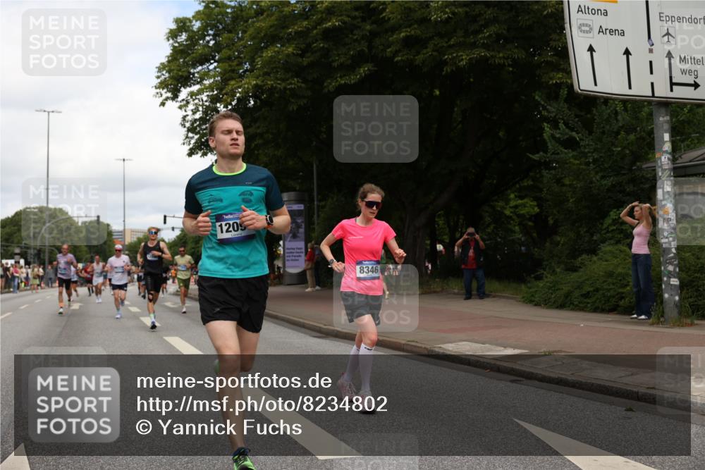 29.06.2025 - hella hamburg halbmarathon Yannick Fuchs http://msf.ph/oto/8234802 29.06.2025 10:34:27 20KM 1358, 1975, 2044, 2573, 2972, 3547, 3626, 4381, 4398, 4766, 4888, 5752, 6149, 6152, 7495, 7622, 8346, 8467, 8574, 8933, 9116, 9540, 11284, 11714, 11806, 12046, 12091, 12372, 13190, 14077, 14699, 15421, 15435, 15828, 17425, 17792, 17916, 17973, 18013, 18154 meine-sportfotos.de