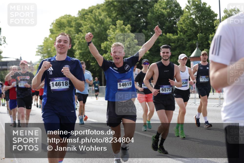 29.06.2025 - hella hamburg halbmarathon Jannik Wohlers http://msf.ph/oto/8234804 29.06.2025 09:53:21 Lombardsbrücke 2270, 2516, 2823, 2890, 2937, 3004, 3186, 3414, 4140, 4247, 4949, 5115, 5362, 5532, 5650, 6071, 6309, 6388, 6575, 6903, 7385, 7448, 7480, 8023, 8269, 9030, 9626, 9633, 9723, 9965, 10792, 11077, 12271, 13223, 13225, 13554, 13667, 14262, 14618, 14619, 14764, 15026, 15611, 15851, 16084, 16136, 16466, 16475, 16549, 16624, 16625, 16677, 16766, 17032, 17033, 17376, 17384, 17748, 17960, 18066, 18249, 18638, 18678, 18718, 18790, 18873, 18922 meine-sportfotos.de