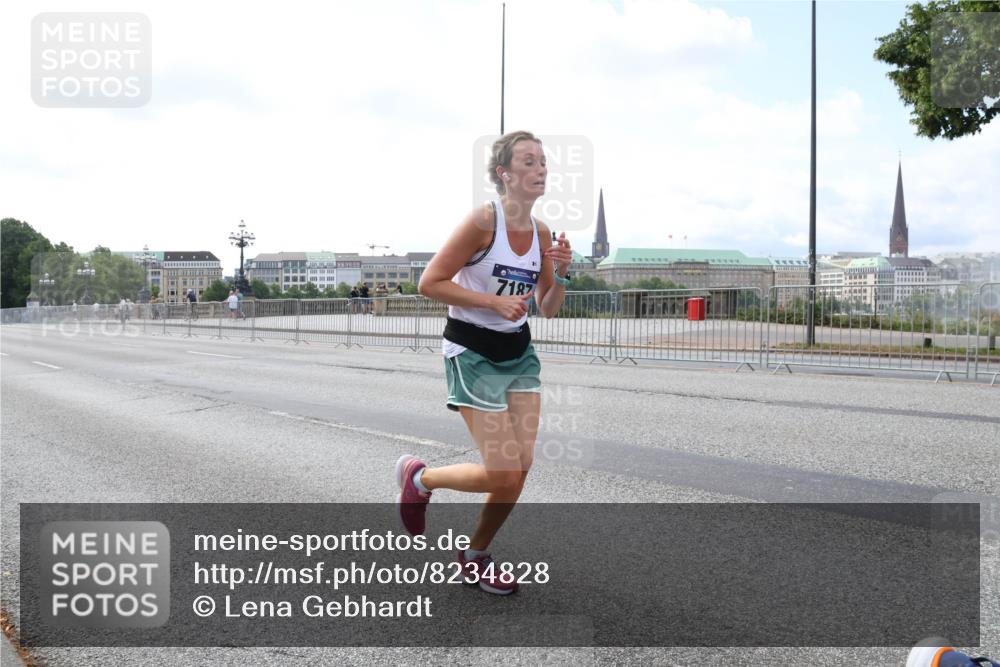 29.06.2025 - hella hamburg halbmarathon Lena Gebhardt http://msf.ph/oto/8234828 29.06.2025 10:09:25 Lombardsbrücke 1147, 1188, 1456, 1483, 1513, 1823, 1838, 2978, 4859, 5806, 5885, 6674, 7187, 7453, 8090, 9297, 9718, 9988, 10194, 10819, 11067, 11496, 12156, 12509, 12862, 13210, 13592, 13660, 14736, 15697, 16688, 16918, 17347, 18505, 18726, 18727, 19166 meine-sportfotos.de