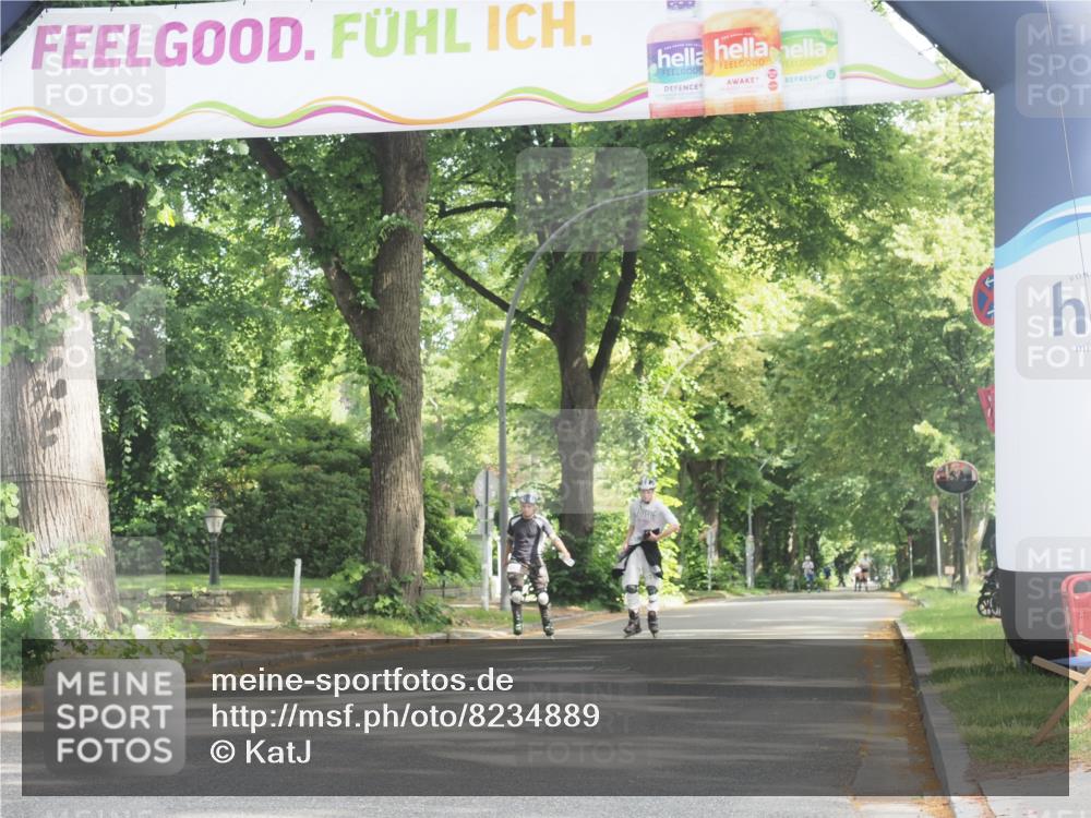 29.06.2025 - hella hamburg halbmarathon KatJ http://msf.ph/oto/8234889 29.06.2025 09:46:53 Zwischen KM18-KM19  meine-sportfotos.de