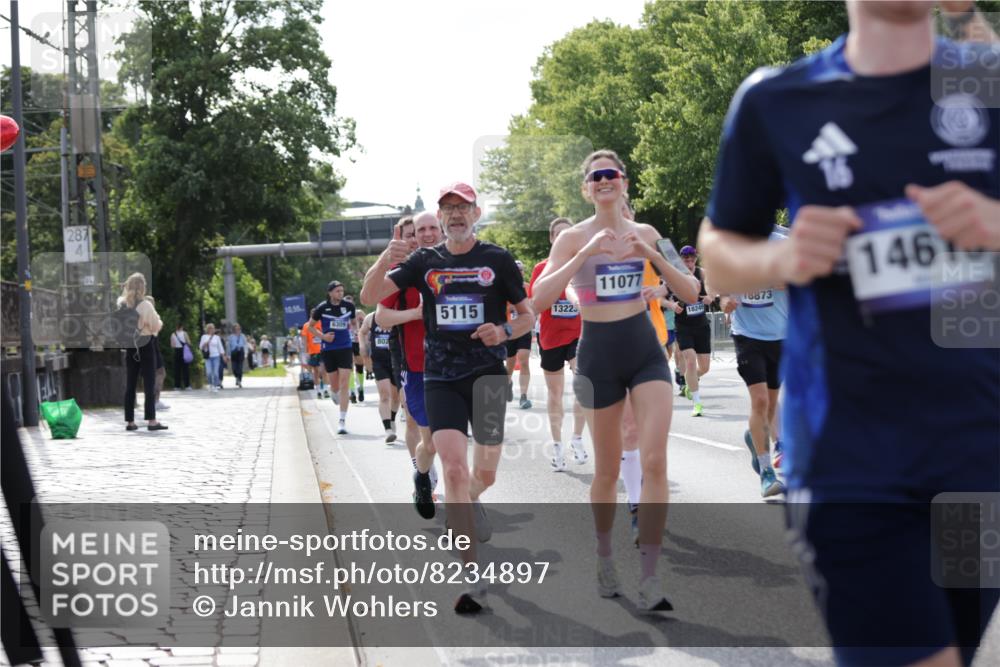 29.06.2025 - hella hamburg halbmarathon Jannik Wohlers http://msf.ph/oto/8234897 29.06.2025 09:53:21 Lombardsbrücke 2270, 2516, 2823, 2890, 2937, 3004, 3186, 3414, 4140, 4247, 4949, 5115, 5362, 5532, 5650, 6071, 6309, 6388, 6575, 6903, 7385, 7448, 7480, 8023, 8269, 9030, 9626, 9633, 9723, 9965, 10792, 11077, 12271, 13223, 13225, 13554, 13667, 14262, 14618, 14619, 14764, 15026, 15611, 15851, 16084, 16136, 16466, 16475, 16549, 16624, 16625, 16677, 16766, 17032, 17033, 17376, 17384, 17748, 17960, 18066, 18249, 18638, 18678, 18718, 18790, 18873, 18922 meine-sportfotos.de