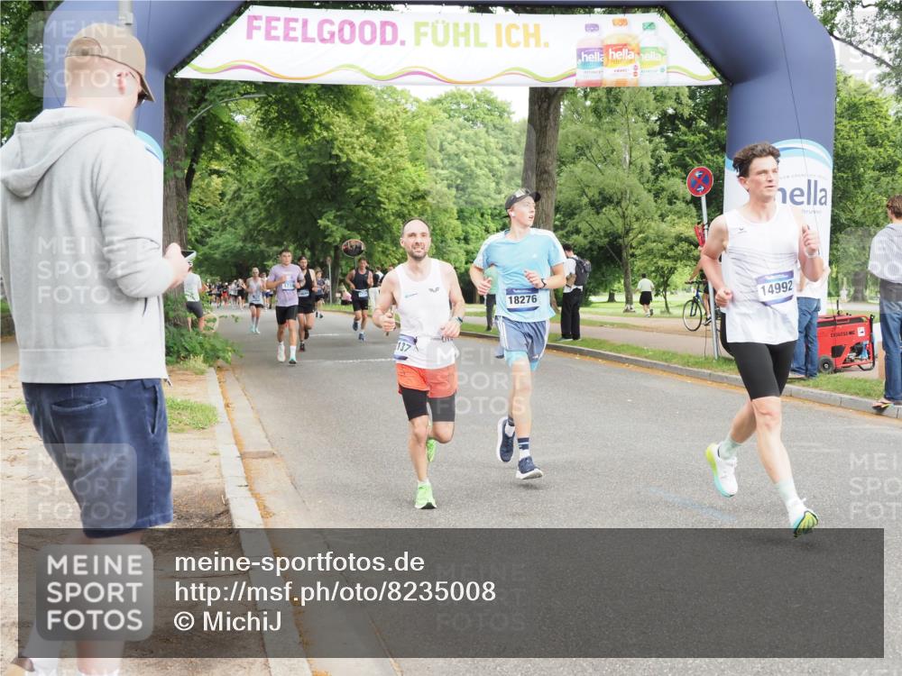 29.06.2025 - hella hamburg halbmarathon MichiJ http://msf.ph/oto/8235008 29.06.2025 10:26:58 Zwischen KM18-KM19 1042, 2262, 2296, 4148, 5248, 6684, 7229, 11952, 12137, 14274, 14992, 15888, 17722, 18276, 18529 meine-sportfotos.de