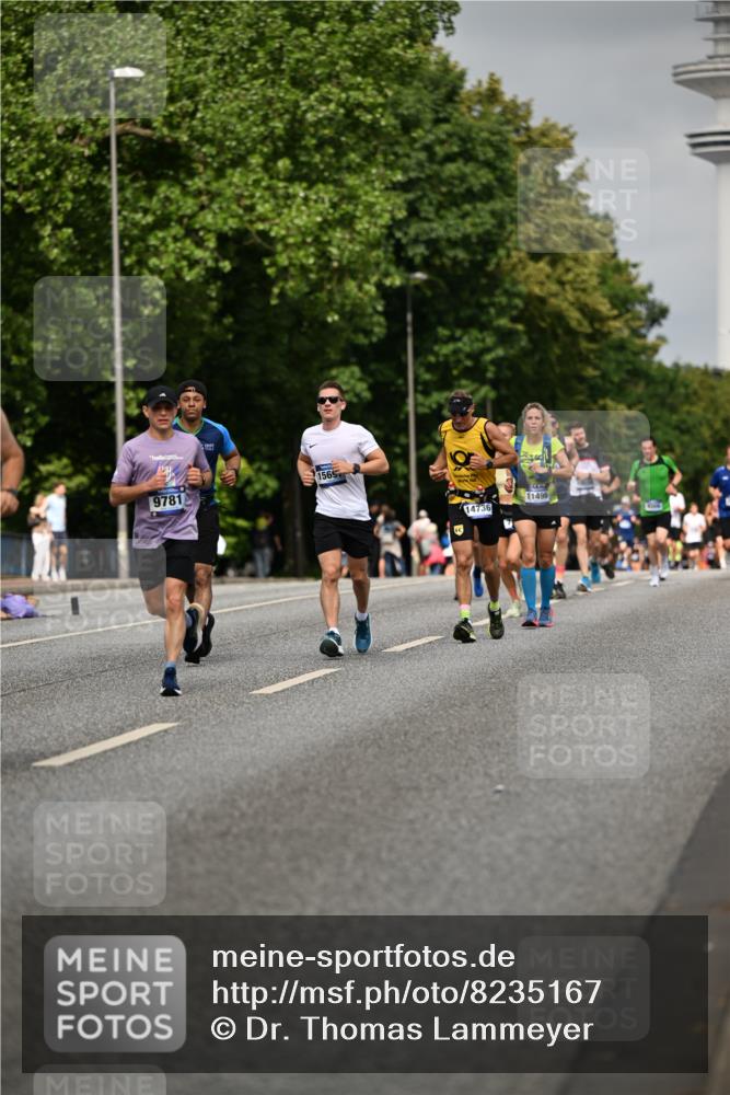 29.06.2025 - hella hamburg halbmarathon Dr. Thomas Lammeyer http://msf.ph/oto/8235167 29.06.2025 10:13:40 Kennedybrücke 1838, 3921, 5511, 7187, 7333, 7636, 8219, 9366, 9434, 9674, 9781, 10036, 10819, 10943, 11067 meine-sportfotos.de