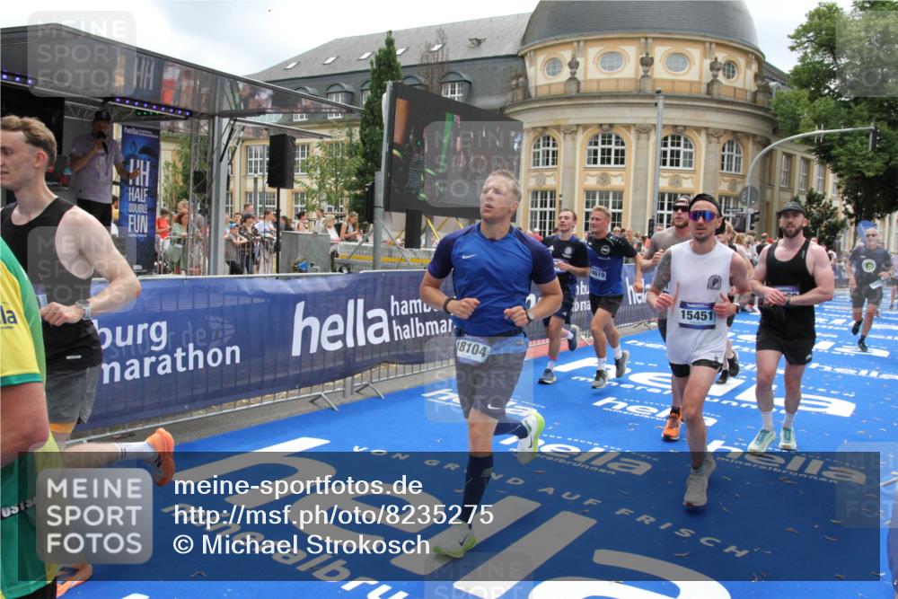 29.06.2025 - hella hamburg halbmarathon Michael Strokosch http://msf.ph/oto/8235275 29.06.2025 10:47:41 Ziel 1070, 1320, 1696, 2284, 2708, 5889, 6009, 7962, 8023, 8927, 10969, 10988, 11283, 13948, 14618, 14619, 15451, 15478, 16205, 18104, 18970, 19181 meine-sportfotos.de