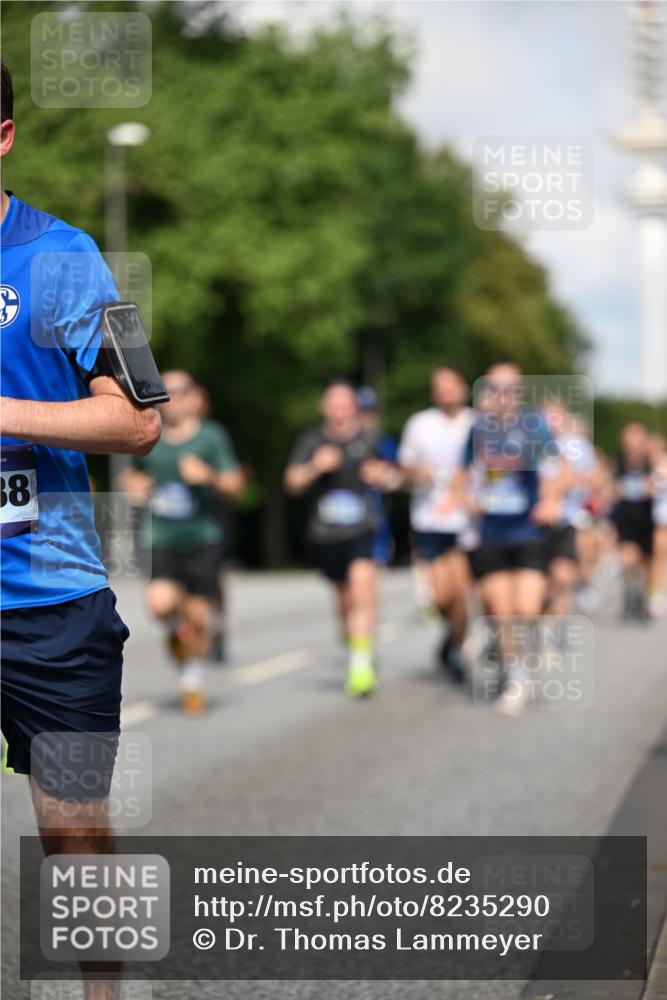 29.06.2025 - hella hamburg halbmarathon Dr. Thomas Lammeyer http://msf.ph/oto/8235290 29.06.2025 09:50:38 Kennedybrücke 1002, 1396, 1407, 1411, 1910, 1959, 2121, 2228, 2563, 2774, 2836, 2851, 3790, 3935, 4246, 4740, 6032, 6305, 6473, 6915, 7080, 7622, 7831, 7867, 7972, 8366, 9376, 9508, 10771, 11055, 11370 meine-sportfotos.de