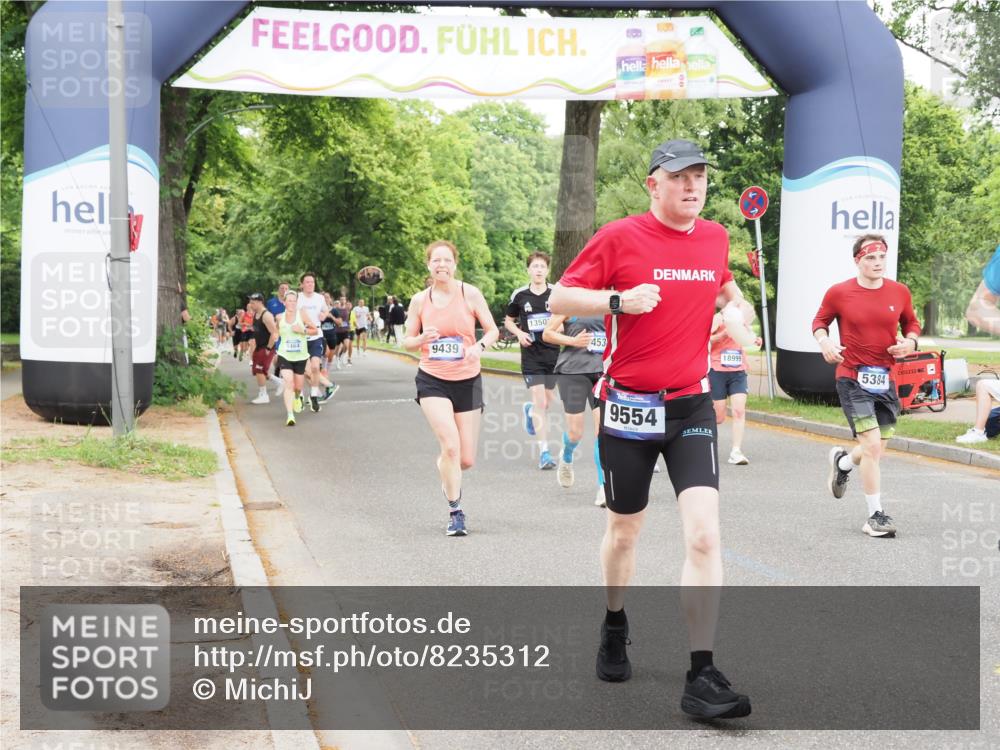 29.06.2025 - hella hamburg halbmarathon MichiJ http://msf.ph/oto/8235312 29.06.2025 10:49:57 Zwischen KM18-KM19 1254, 1334, 1464, 1573, 1881, 2683, 3001, 3921, 4538, 5384, 9439, 9554, 9718, 10705, 12004, 13503, 14135, 15252, 16808, 17757, 18999 meine-sportfotos.de
