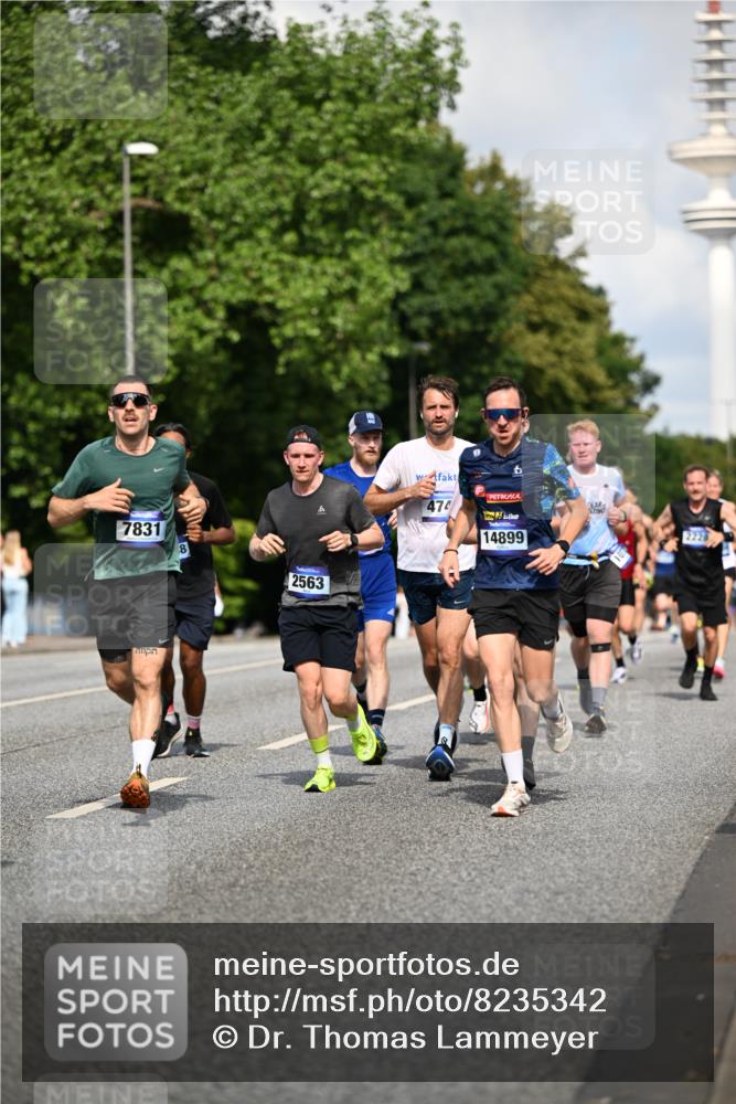 29.06.2025 - hella hamburg halbmarathon Dr. Thomas Lammeyer http://msf.ph/oto/8235342 29.06.2025 09:50:39 Kennedybrücke 1002, 1396, 1407, 1411, 1910, 1959, 2121, 2228, 2563, 2774, 2836, 2851, 3790, 3935, 4246, 4740, 6032, 6305, 6473, 6915, 7080, 7622, 7831, 7867, 7972, 8366, 9171, 9376, 9508, 10771, 11055, 11370 meine-sportfotos.de