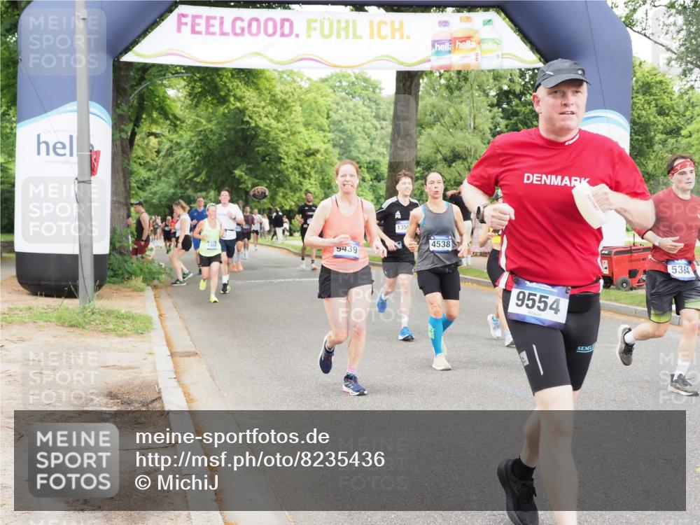 29.06.2025 - hella hamburg halbmarathon MichiJ http://msf.ph/oto/8235436 29.06.2025 10:49:57 Zwischen KM18-KM19 1254, 1334, 1464, 1573, 1881, 2683, 3001, 3921, 4538, 5384, 9439, 9554, 9718, 10705, 12004, 13503, 14135, 15252, 16808, 17757, 18999 meine-sportfotos.de