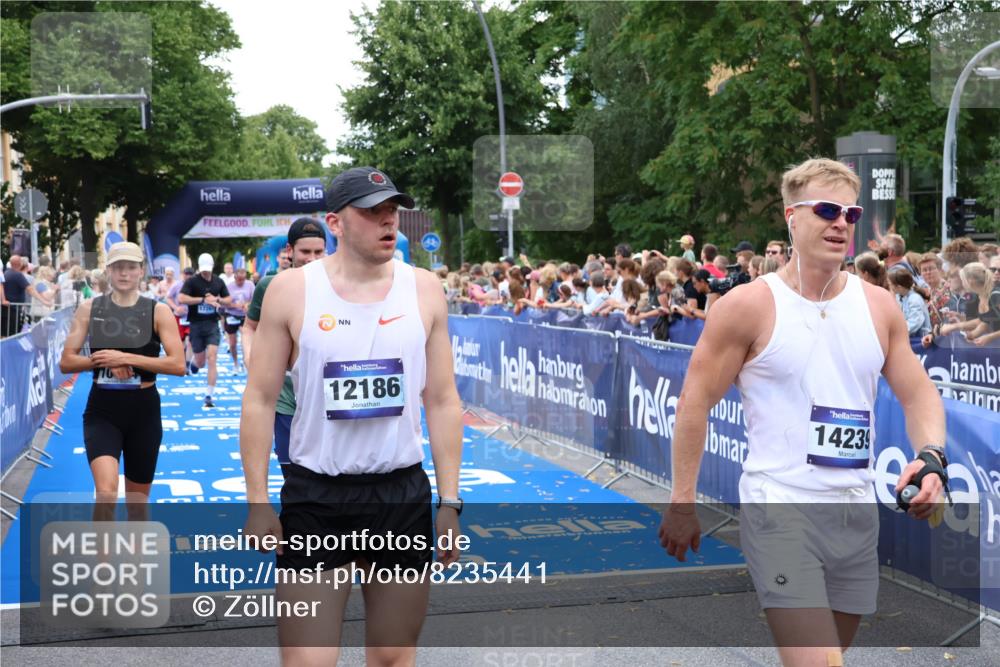 29.06.2025 - hella hamburg halbmarathon Zöllner http://msf.ph/oto/8235441 29.06.2025 10:54:55 Ziel 1327, 1506, 2029, 4231, 6994, 10044, 14638, 14660, 15156, 16623, 16868, 17261 meine-sportfotos.de