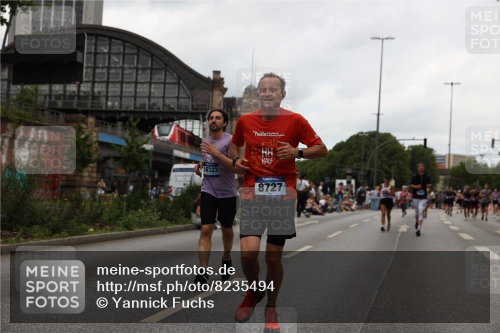 29.06.2025 - hella hamburg halbmarathon Yannick Fuchs http://msf.ph/oto/8235494 29.06.2025 11:04:49 20KM 2819, 3225, 3756, 4583, 6217, 6664, 7809, 7810, 7881, 8001, 8275, 8727, 8854, 9492, 10297, 10775, 10858, 11582, 11780, 12658, 12928, 12929, 13475, 13683, 13835, 14785, 15531, 15772, 16323, 16776, 18218, 18493 meine-sportfotos.de
