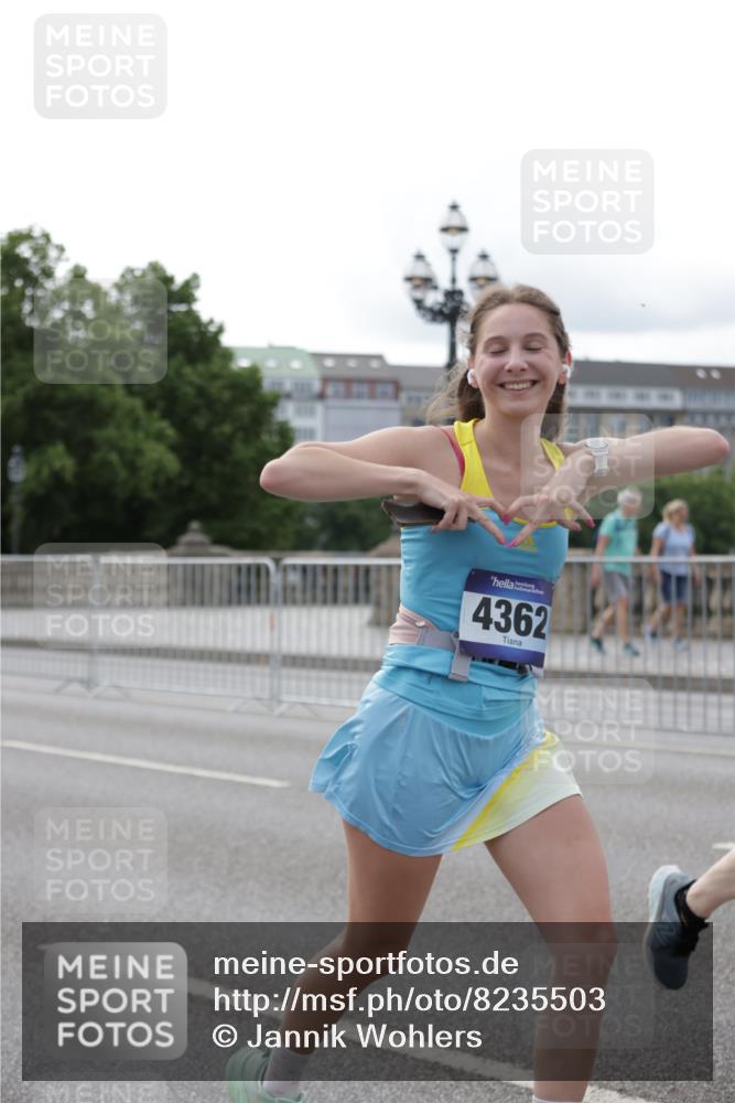 29.06.2025 - hella hamburg halbmarathon Jannik Wohlers http://msf.ph/oto/8235503 29.06.2025 10:28:38 Lombardsbrücke 1869, 2688, 3717, 4161, 4362, 4834, 4982, 5167, 6345, 7169, 8048, 12099, 12404, 12442, 14205, 15143, 15452, 15453, 15952, 15955 meine-sportfotos.de