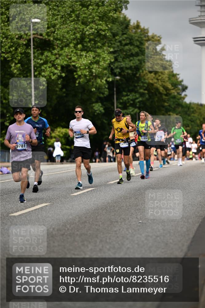 29.06.2025 - hella hamburg halbmarathon Dr. Thomas Lammeyer http://msf.ph/oto/8235516 29.06.2025 10:13:40 Kennedybrücke 1838, 3921, 5511, 7187, 7333, 7636, 8219, 9366, 9434, 9674, 9781, 10036, 10819, 10943, 11067 meine-sportfotos.de