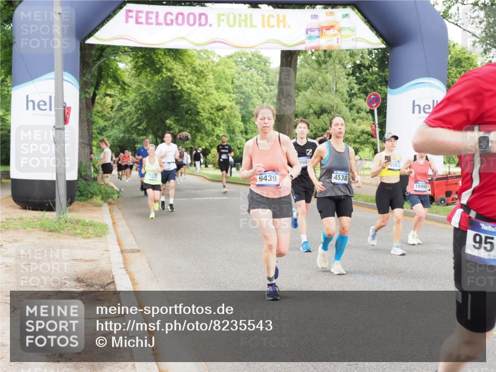 29.06.2025 - hella hamburg halbmarathon MichiJ http://msf.ph/oto/8235543 29.06.2025 10:49:58 Zwischen KM18-KM19 1254, 1334, 1464, 1573, 2683, 3001, 3921, 4538, 5384, 9439, 9554, 9718, 10705, 12004, 13503, 14135, 15252, 16808, 17757, 18999 meine-sportfotos.de