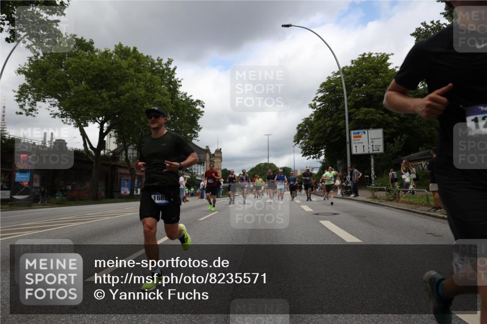 29.06.2025 - hella hamburg halbmarathon Yannick Fuchs http://msf.ph/oto/8235571 29.06.2025 10:47:06 20KM 1258, 1482, 1499, 1683, 1783, 2074, 2099, 2208, 2346, 2910, 3059, 3334, 3399, 3999, 4065, 4419, 4587, 4635, 4726, 5077, 5607, 5907, 6198, 6628, 6897, 7232, 7383, 7509, 8273, 8361, 8587, 8651, 9065, 9163, 9537, 10724, 11217, 11588, 11589, 11604, 11689, 11992, 12155, 12482, 12875, 12910, 14323, 14805, 15179, 15430, 15681, 15980, 16467, 16986, 17710, 18249, 18720, 18901, 19208, 19244 meine-sportfotos.de