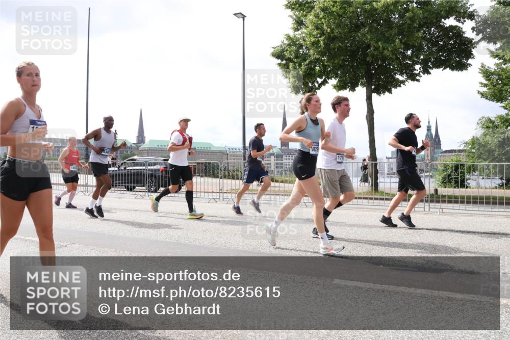 29.06.2025 - hella hamburg halbmarathon Lena Gebhardt http://msf.ph/oto/8235615 29.06.2025 10:45:11 Lombardsbrücke 1024, 1273, 1629, 1685, 1713, 1798, 1924, 2007, 2216, 2217, 2779, 3160, 3164, 3357, 3377, 3570, 3879, 3993, 4099, 4102, 4186, 4275, 4306, 4337, 4504, 4820, 4851, 5099, 5108, 5190, 5339, 5636, 5949, 6150, 6509, 6763, 6788, 6841, 6888, 6911, 6922, 6980, 7283, 7530, 7541, 7699, 7912, 8582, 8594, 8605, 8762, 8907, 9036, 9084, 9085, 9620, 10182, 10225, 10562, 10566, 10668, 10707, 11272, 11314, 12198, 12318, 12332, 12334, 12394, 13039, 13261 meine-sportfotos.de