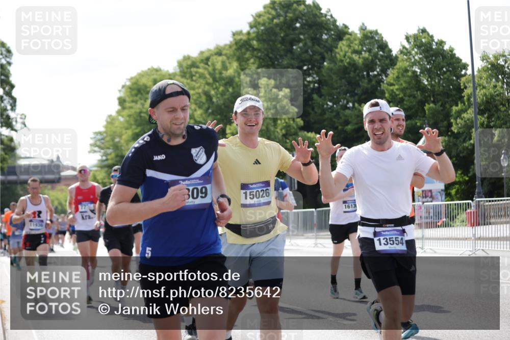 29.06.2025 - hella hamburg halbmarathon Jannik Wohlers http://msf.ph/oto/8235642 29.06.2025 09:53:27 Lombardsbrücke 1098, 2270, 2516, 2823, 2890, 2937, 3004, 4140, 4247, 4949, 5115, 5362, 5532, 5650, 6309, 6388, 6575, 7167, 7385, 7448, 7480, 7734, 8023, 8269, 9030, 9043, 9105, 9633, 10792, 11077, 11936, 12271, 13223, 13225, 13554, 13667, 14415, 14618, 14619, 14730, 14764, 15026, 15611, 15851, 16136, 16466, 16475, 16549, 16624, 16625, 16677, 16766, 17032, 17033, 17363, 17376, 17997, 18249, 18718, 18790, 18873, 19112 meine-sportfotos.de
