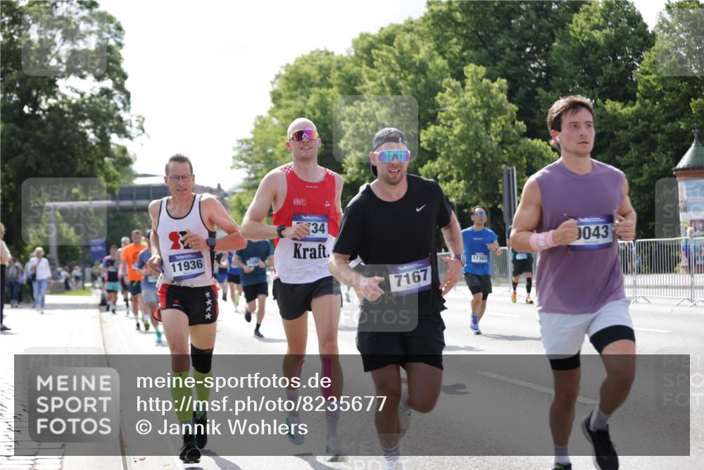 29.06.2025 - hella hamburg halbmarathon Jannik Wohlers http://msf.ph/oto/8235677 29.06.2025 09:53:29 Lombardsbrücke 1098, 2270, 2516, 2823, 2890, 2937, 4140, 4235, 4247, 4949, 5115, 5362, 5528, 5532, 5650, 6309, 6388, 6575, 7167, 7385, 7480, 7734, 8023, 8269, 9030, 9043, 9105, 9619, 9633, 10792, 11077, 11936, 13223, 13225, 13554, 13667, 14415, 14618, 14619, 14730, 14764, 15026, 15611, 15851, 16081, 16136, 16466, 16475, 16549, 16624, 16625, 16677, 16766, 17032, 17033, 17363, 17376, 17864, 17997, 18249, 18718, 18790, 18873, 19112 meine-sportfotos.de