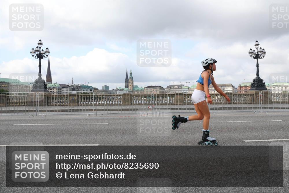 29.06.2025 - hella hamburg halbmarathon Lena Gebhardt http://msf.ph/oto/8235690 29.06.2025 09:01:55 Lombardsbrücke  meine-sportfotos.de