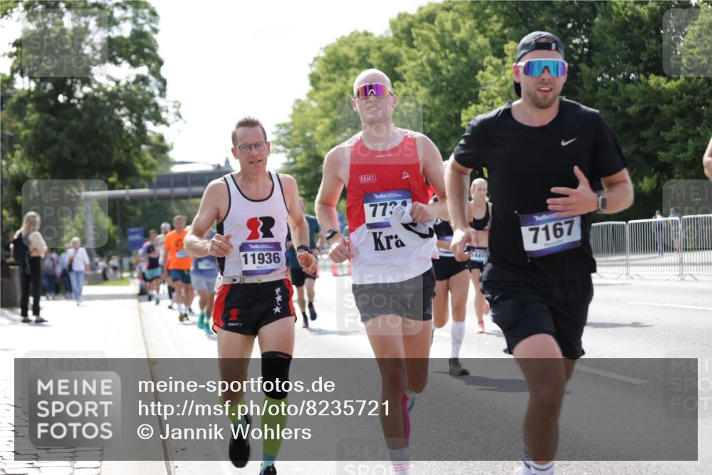 29.06.2025 - hella hamburg halbmarathon Jannik Wohlers http://msf.ph/oto/8235721 29.06.2025 09:53:30 Lombardsbrücke 1098, 2270, 2516, 2823, 4140, 4235, 4247, 4949, 5115, 5362, 5528, 5532, 5650, 6198, 6309, 6575, 7167, 7385, 7480, 7734, 8023, 8269, 9030, 9043, 9105, 9619, 9633, 10792, 11077, 11936, 13223, 13225, 13554, 13667, 14415, 14618, 14619, 14730, 15026, 15611, 15784, 15851, 16081, 16136, 16466, 16475, 16549, 16624, 16625, 16677, 16766, 17032, 17033, 17363, 17376, 17864, 17997, 18249, 18718, 18790, 18873, 19112 meine-sportfotos.de