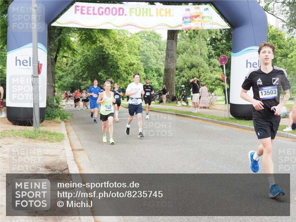 29.06.2025 - hella hamburg halbmarathon MichiJ http://msf.ph/oto/8235745 29.06.2025 10:49:59 Zwischen KM18-KM19 1254, 1464, 2683, 3921, 4538, 5384, 9439, 9554, 9718, 10705, 12004, 13503, 14135, 15252, 16808, 17757, 18999 meine-sportfotos.de