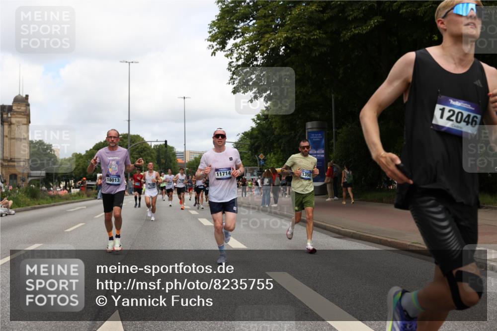 29.06.2025 - hella hamburg halbmarathon Yannick Fuchs http://msf.ph/oto/8235755 29.06.2025 10:34:30 20KM 1358, 1603, 1975, 2573, 2972, 3547, 3626, 4381, 4398, 4766, 4888, 5752, 6149, 6152, 7495, 7622, 8346, 8467, 8574, 8933, 9116, 9540, 11284, 11714, 11806, 12046, 12091, 13190, 14077, 14699, 15421, 15435, 15813, 15828, 16580, 17425, 17792, 17916, 17973, 18013, 18154, 18979 meine-sportfotos.de