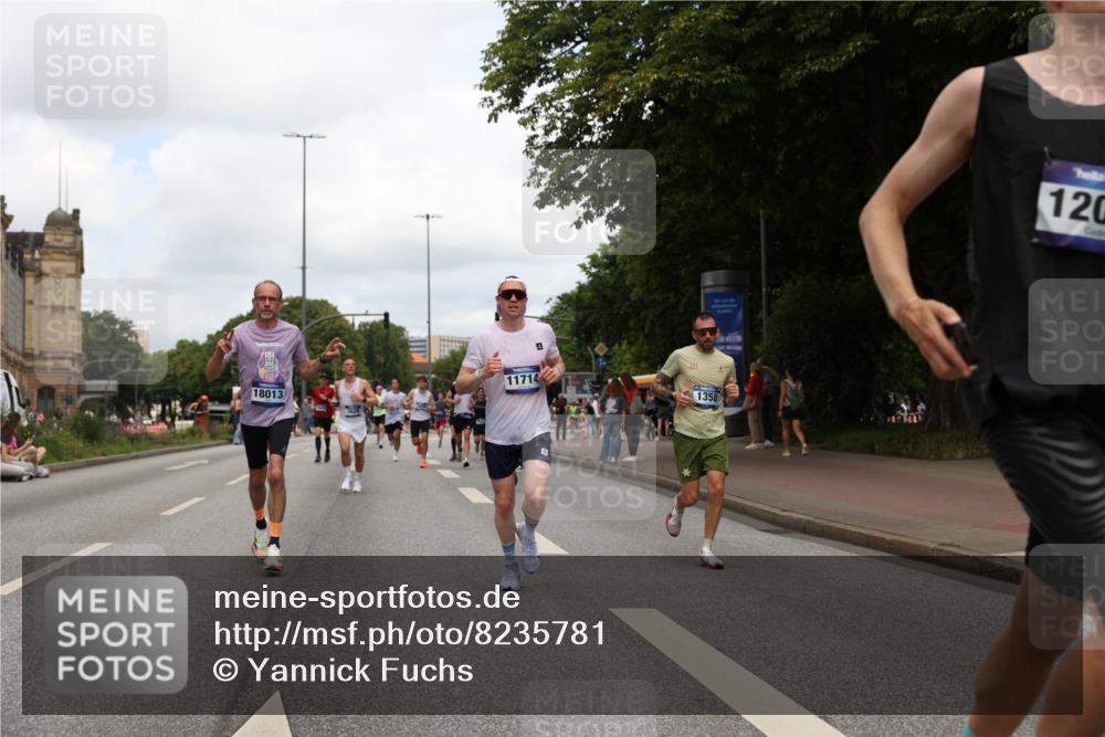 29.06.2025 - hella hamburg halbmarathon Yannick Fuchs http://msf.ph/oto/8235781 29.06.2025 10:34:30 20KM 1358, 1603, 1975, 2573, 2972, 3547, 3626, 4381, 4398, 4766, 4888, 5752, 6149, 6152, 7495, 7622, 8346, 8467, 8574, 8933, 9116, 9540, 11284, 11714, 11806, 12046, 12091, 13190, 14077, 14699, 15421, 15435, 15813, 15828, 16580, 17425, 17792, 17916, 17973, 18013, 18154, 18979 meine-sportfotos.de