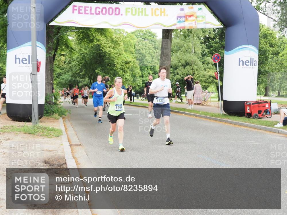 29.06.2025 - hella hamburg halbmarathon MichiJ http://msf.ph/oto/8235894 29.06.2025 10:50:00 Zwischen KM18-KM19 1254, 1427, 1464, 2683, 3921, 4538, 5384, 9439, 9554, 10705, 12004, 13503, 14135, 15252, 16808, 18999, 19023 meine-sportfotos.de