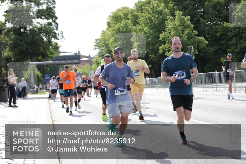 29.06.2025 - hella hamburg halbmarathon Jannik Wohlers http://msf.ph/oto/8235912 29.06.2025 09:53:33 Lombardsbrücke 1098, 1413, 1902, 2270, 2516, 2823, 4235, 4237, 4949, 5115, 5528, 5650, 6198, 6309, 6575, 7167, 7734, 8023, 8269, 8928, 9030, 9043, 9105, 9482, 9619, 10792, 11077, 11936, 12084, 13223, 13225, 13297, 13554, 14415, 14618, 14619, 14730, 15026, 15365, 15611, 15784, 15851, 15950, 16081, 16136, 16466, 16475, 16549, 16624, 16625, 16677, 17033, 17363, 17376, 17864, 17997, 18249, 18718, 18790, 18873, 19112 meine-sportfotos.de